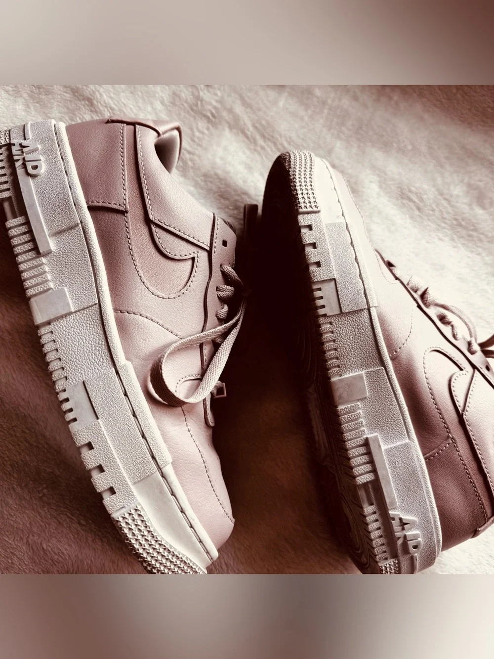 Nike Air Force 1 Pixel sneakers